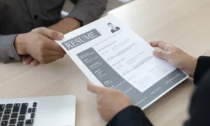 How to Write a UK-Style CV That Gets You Interviews (2025 Guide)