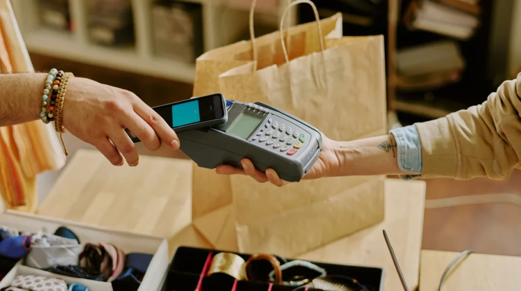 Retail Assistant Jobs in London: Scope, Benefits, and Challenges